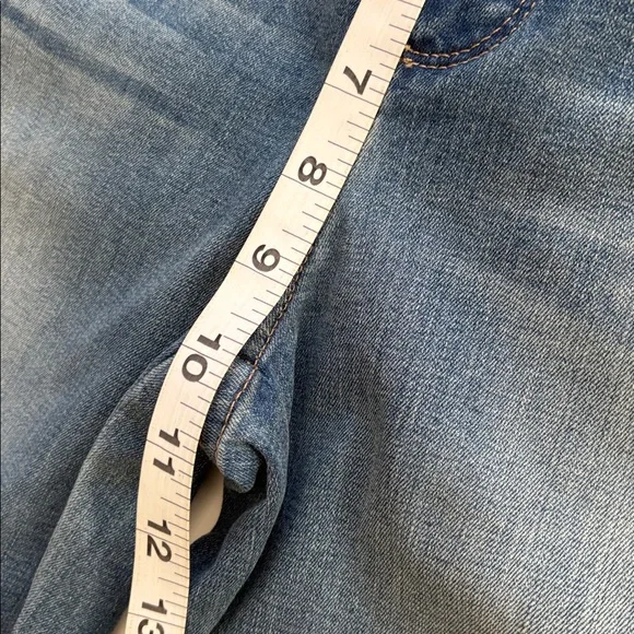 NYDJ Women's Dayla Wide Cuff Capri Jeans - Picture 9 of 12